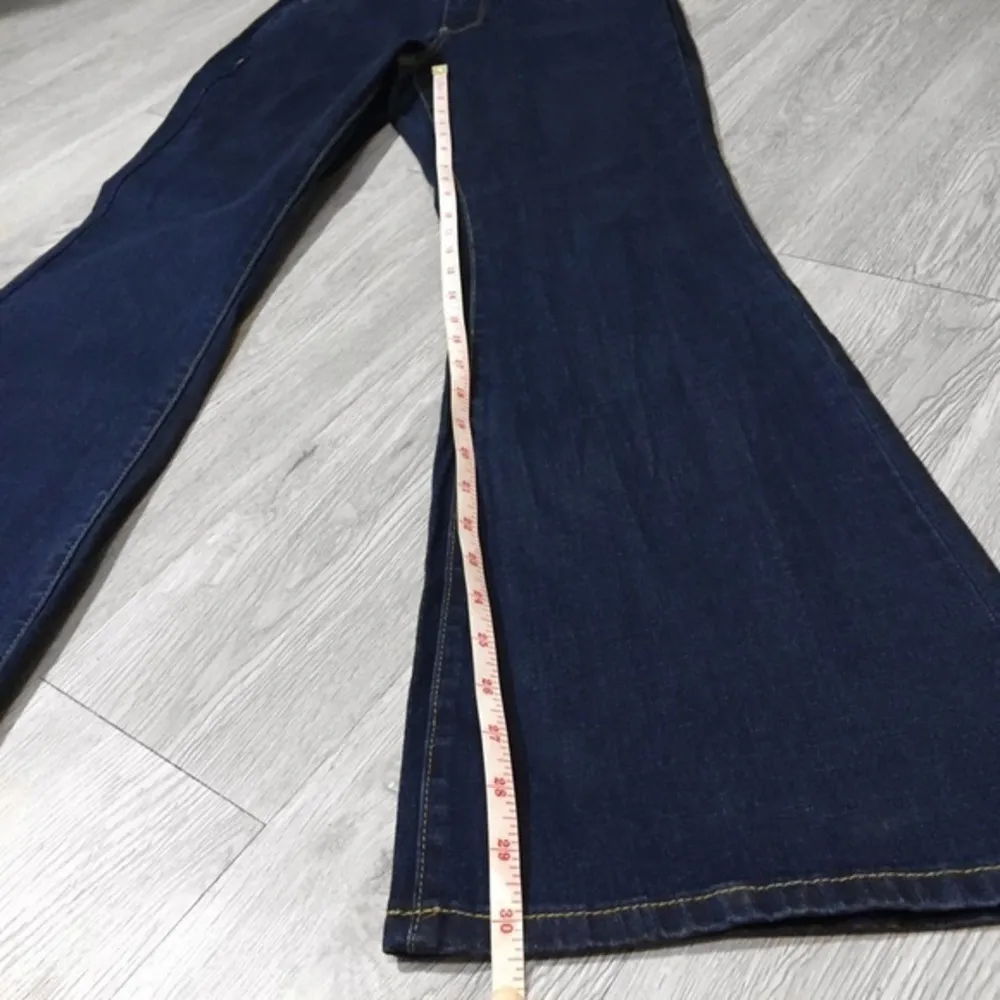 NWOT  All Around Effortless Flared Jeans - Image 6