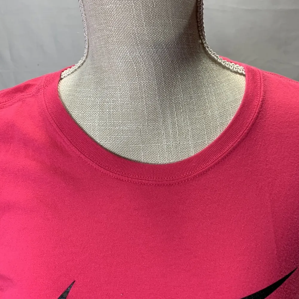 Nike Slim Fit Pink with Black Logo Tee Size Medium - Image 2