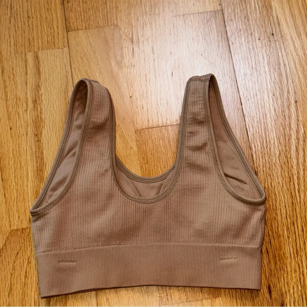 Aerie Ribbed Padded Scoop Neck Sports Bra Beige XS EUC Athleisure Activewear - Image 2