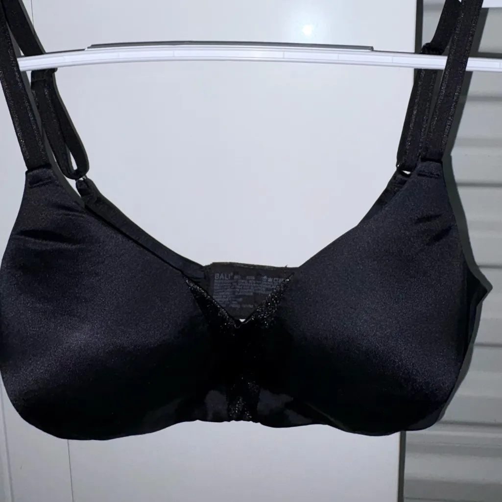 BALI Black Comfort Revolution ComfortFlex Fit Seamless 2-Ply Wireless Bra 38C - Image 3