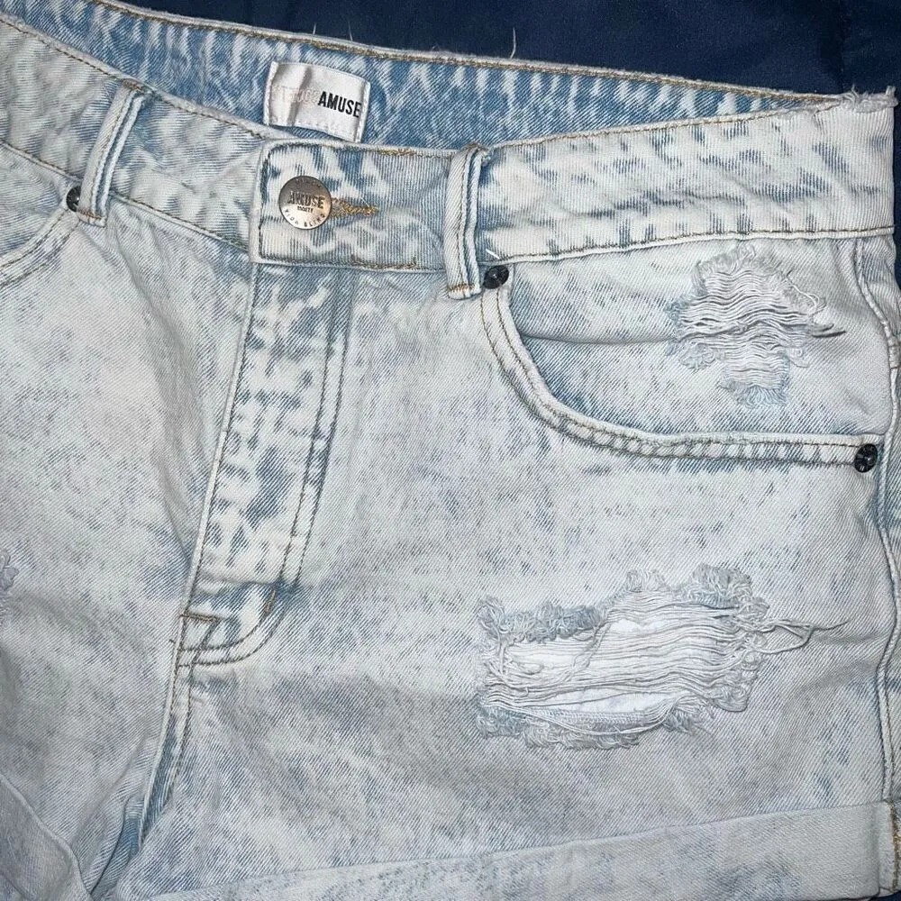 Amuse denim cut off shorts acid washed size 30 - Image 3