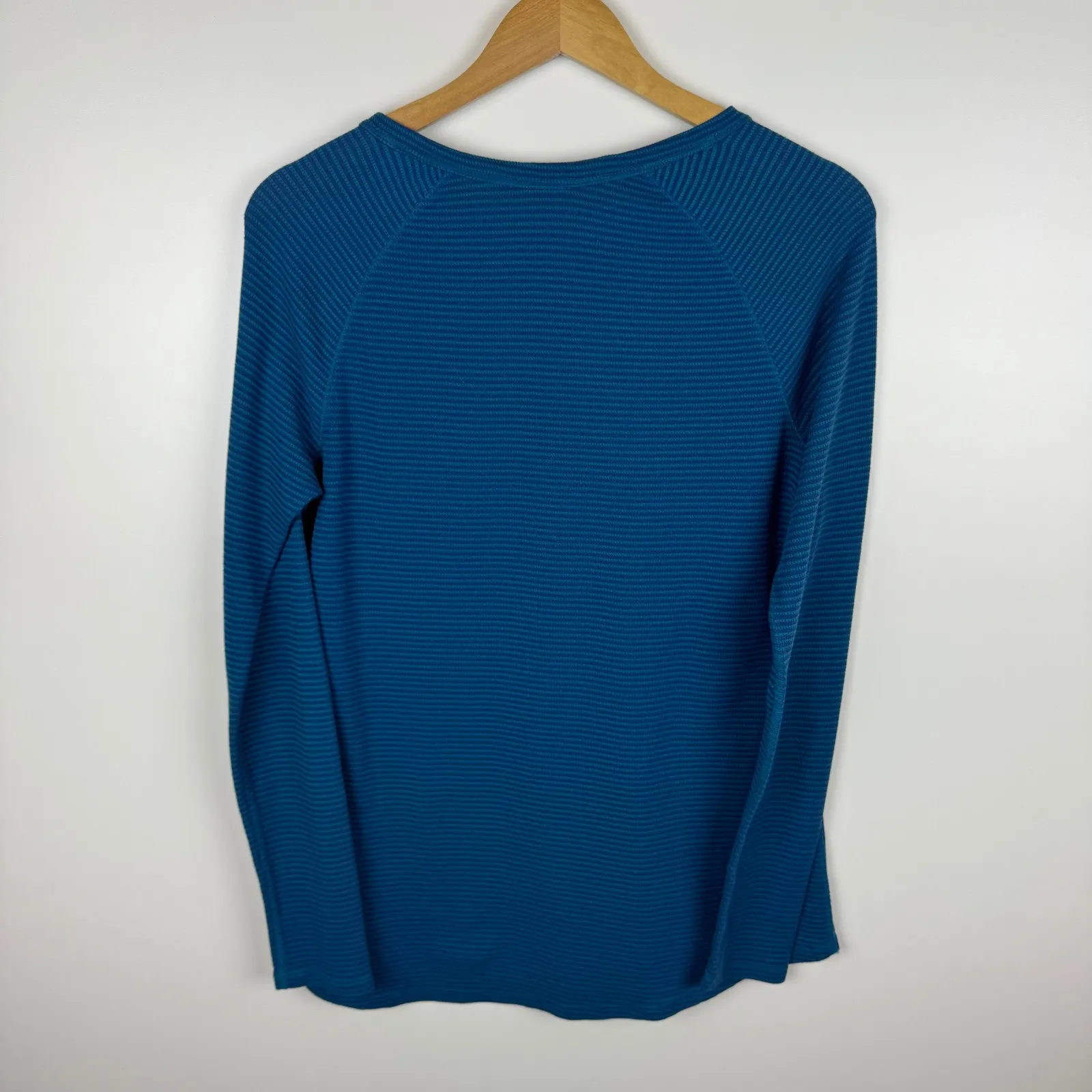 The North Face Womens Striped Thermal Top Sz L Blue‎ Outdoors Hiking Stretch - Image 4
