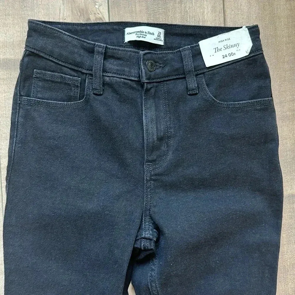 NWT Abercrombie & Fitch The Skinny High Ride Black Jeans Sz 24/00 - Image 3