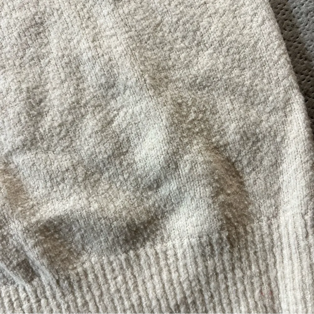 Women’s Cream Ivory Sherpa Crewneck 3/4 Sleeve Sweater Size Medium EUC - Image 2