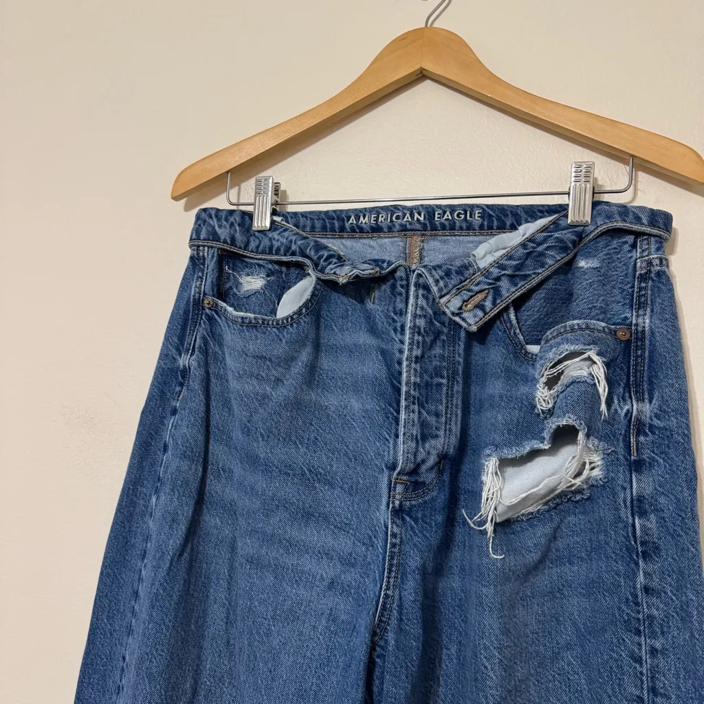American Eagle Fold Over Waist Baggy Distressed Mom Jeans - Image 3