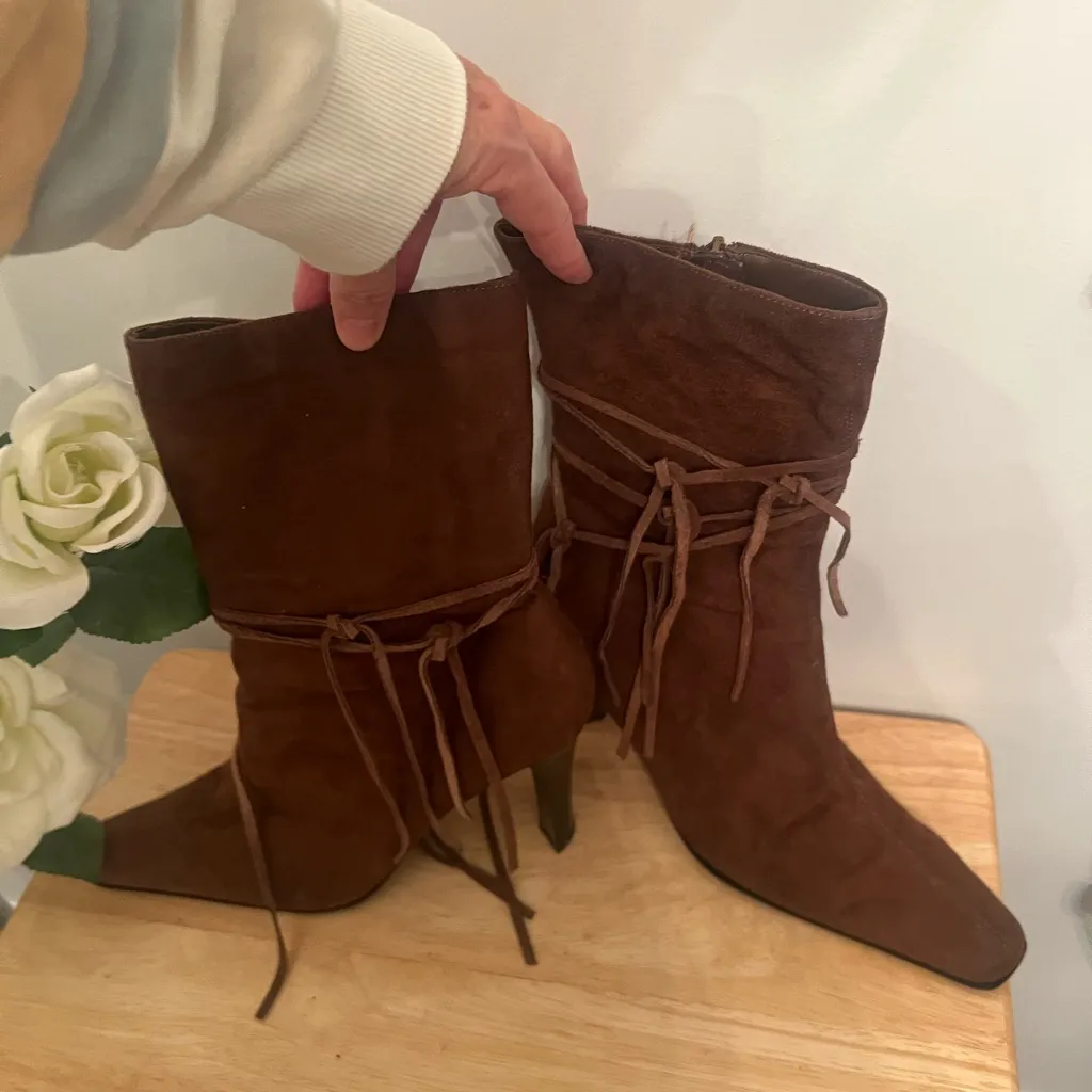 Anne Michelle  Boots Size 9 brown suede fringe boots - Image 4