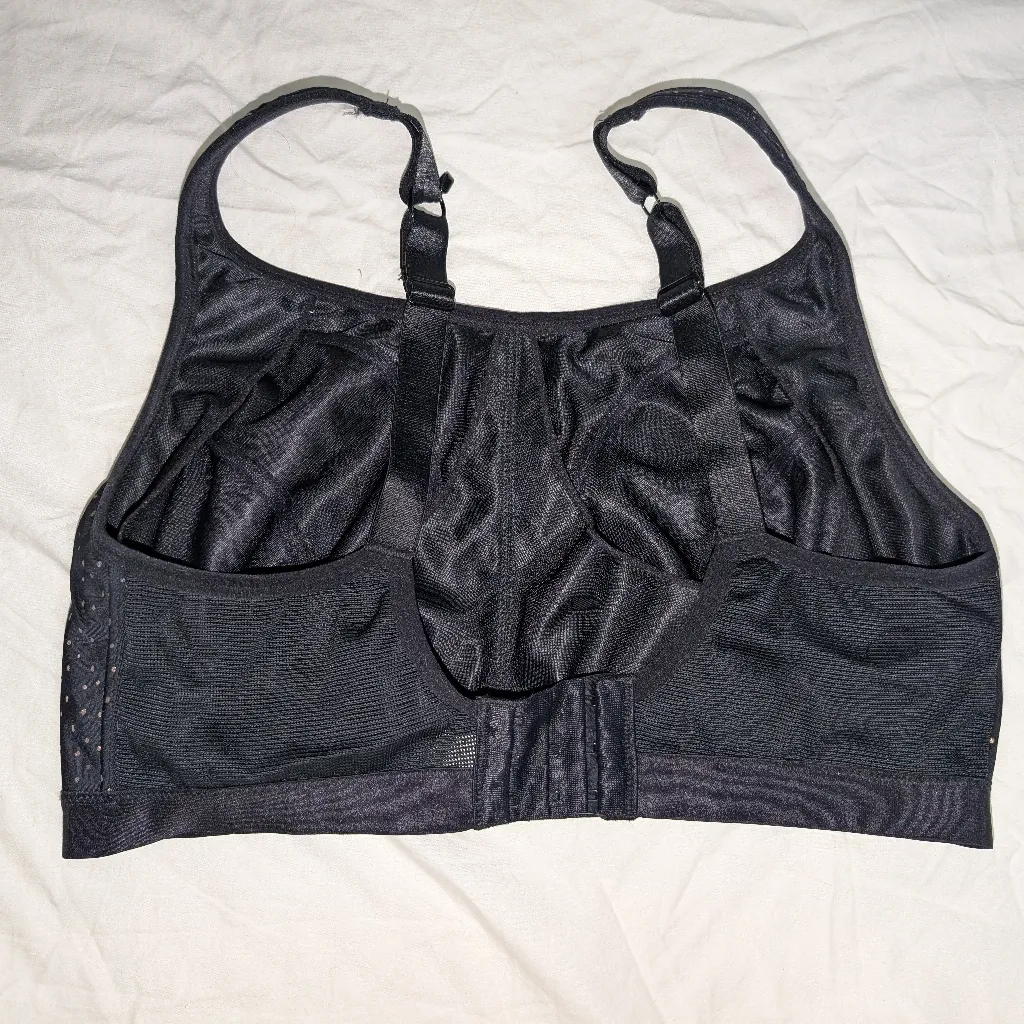 Pour Moi Energy Wireless Sports Bra 36DD Black/Pink Dotted Pink Size undefined - Image 2