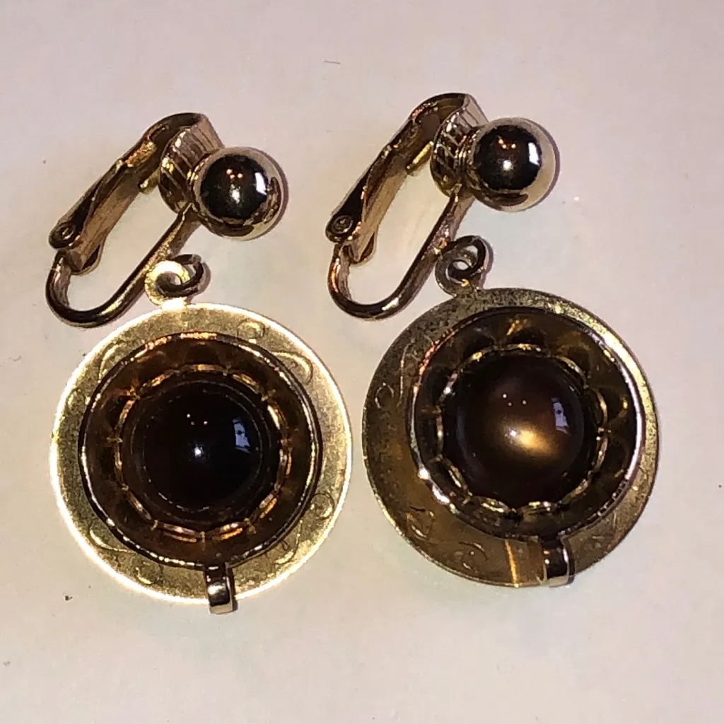 Sarah Coventry Gold Tone and Brown Glow Center Clip On Earrings - Image 2