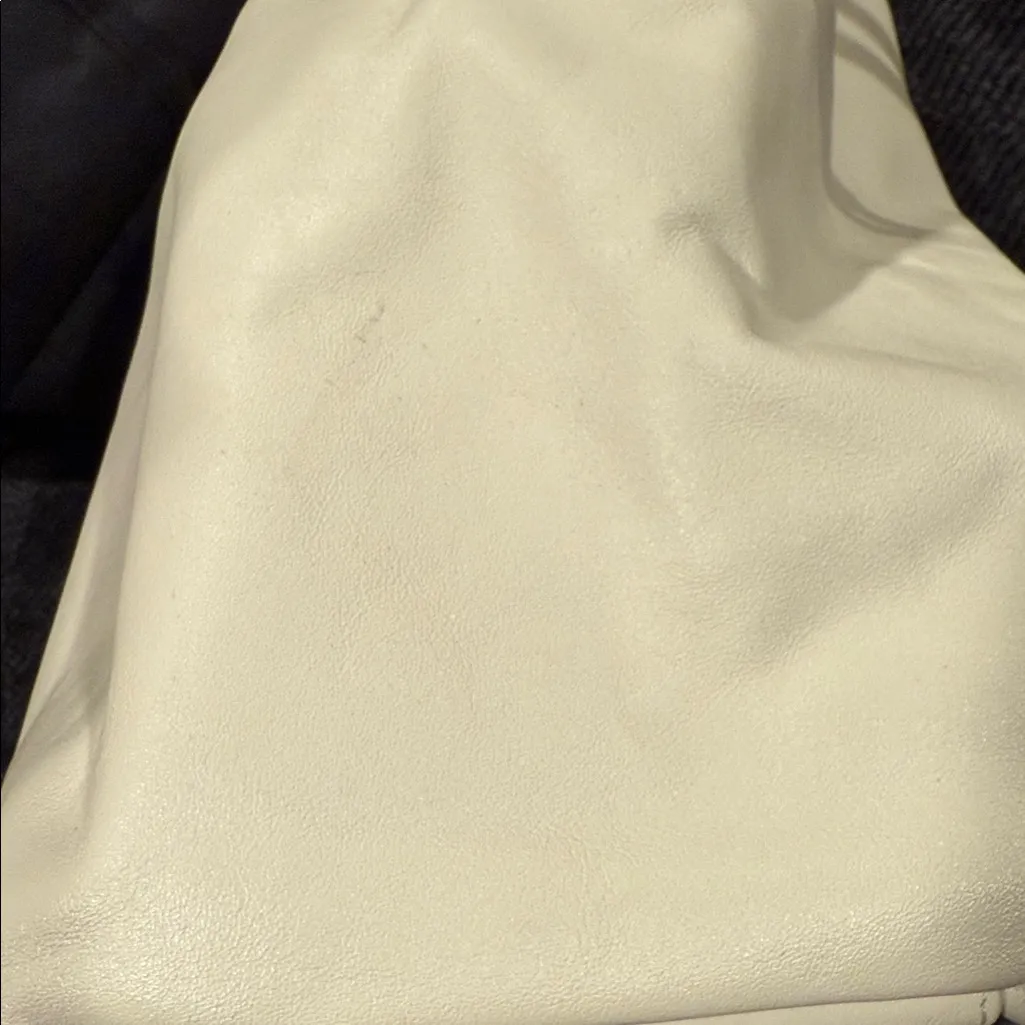 NOTHING WRITTEN Elegant off White Leather Bucket Bag - Image 15