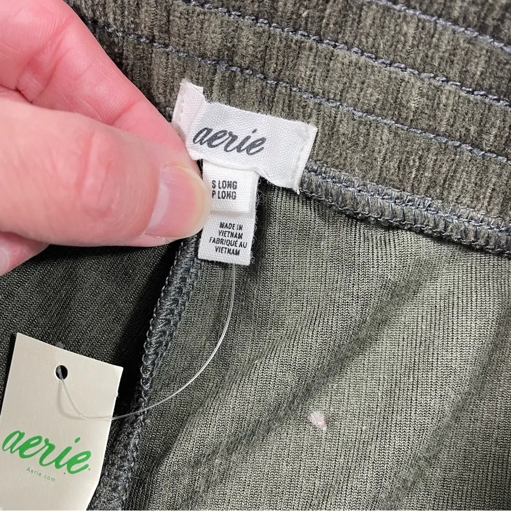 Aerie Groove On Rib Velour Flare Pant Nomad Green - Image 7