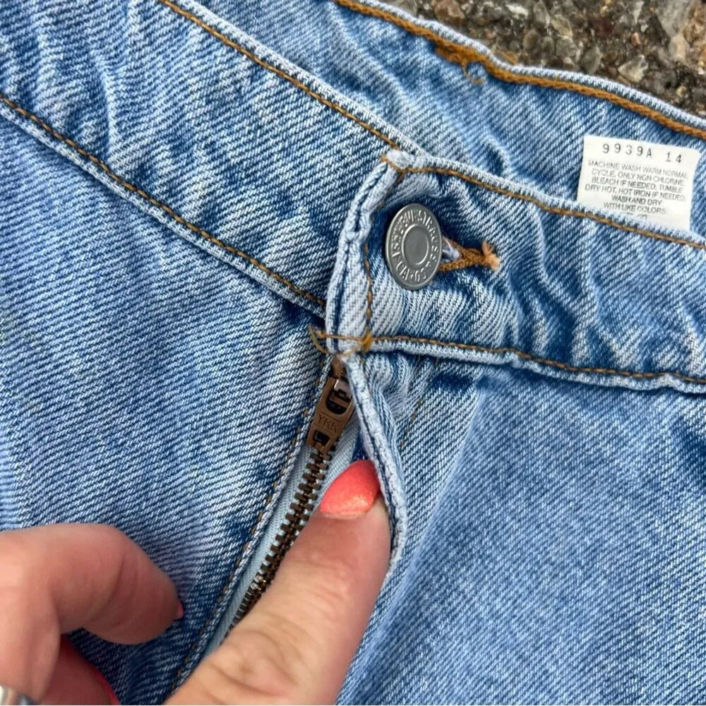 Vintage 90s Levi’s 922 high-rise relaxed denim jean mom shorts 18W Volup Plus - Image 6