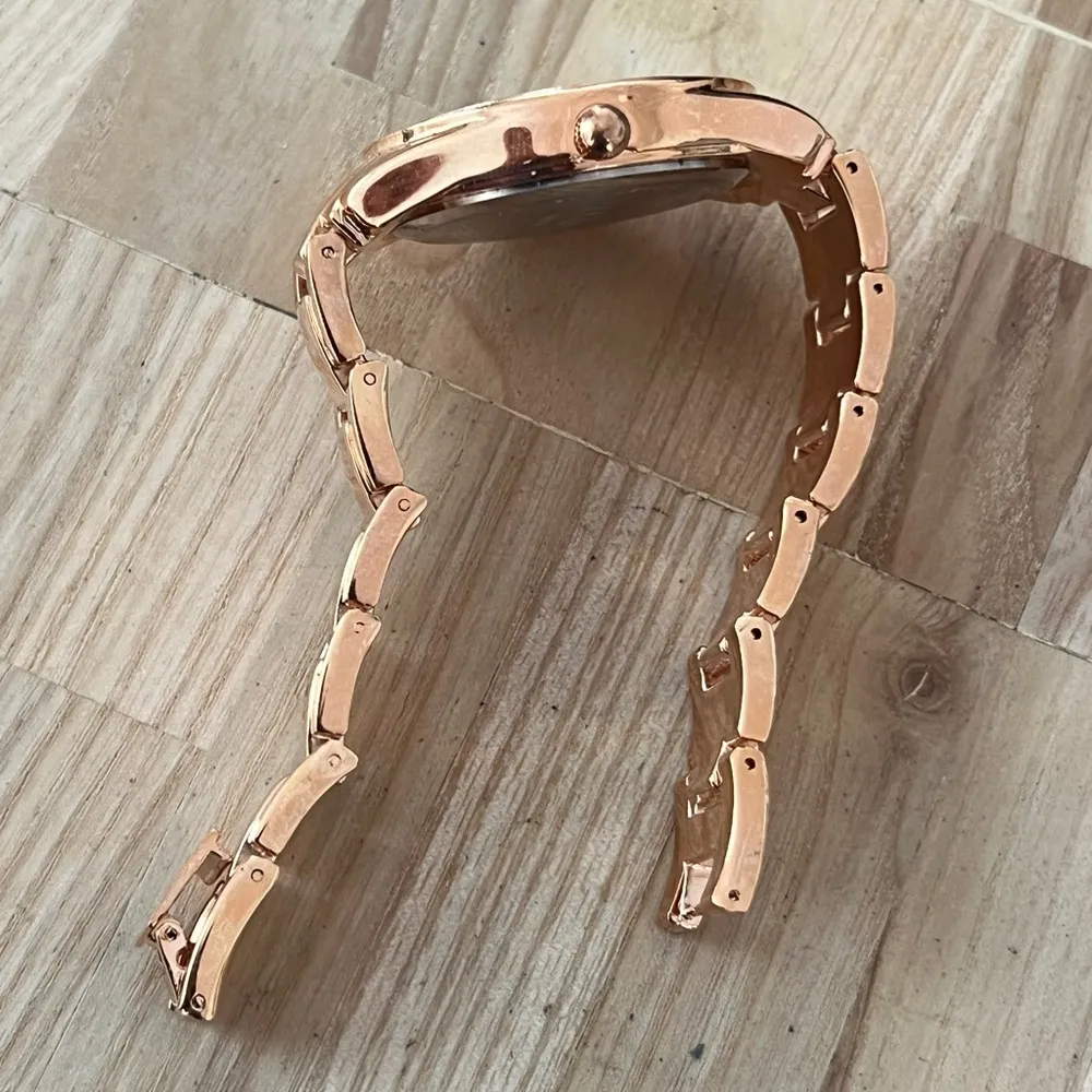 XOXO Ladies Watch Crystal Embellishments Pearl Dial Rose Gold Tone Bracelet - Image 5