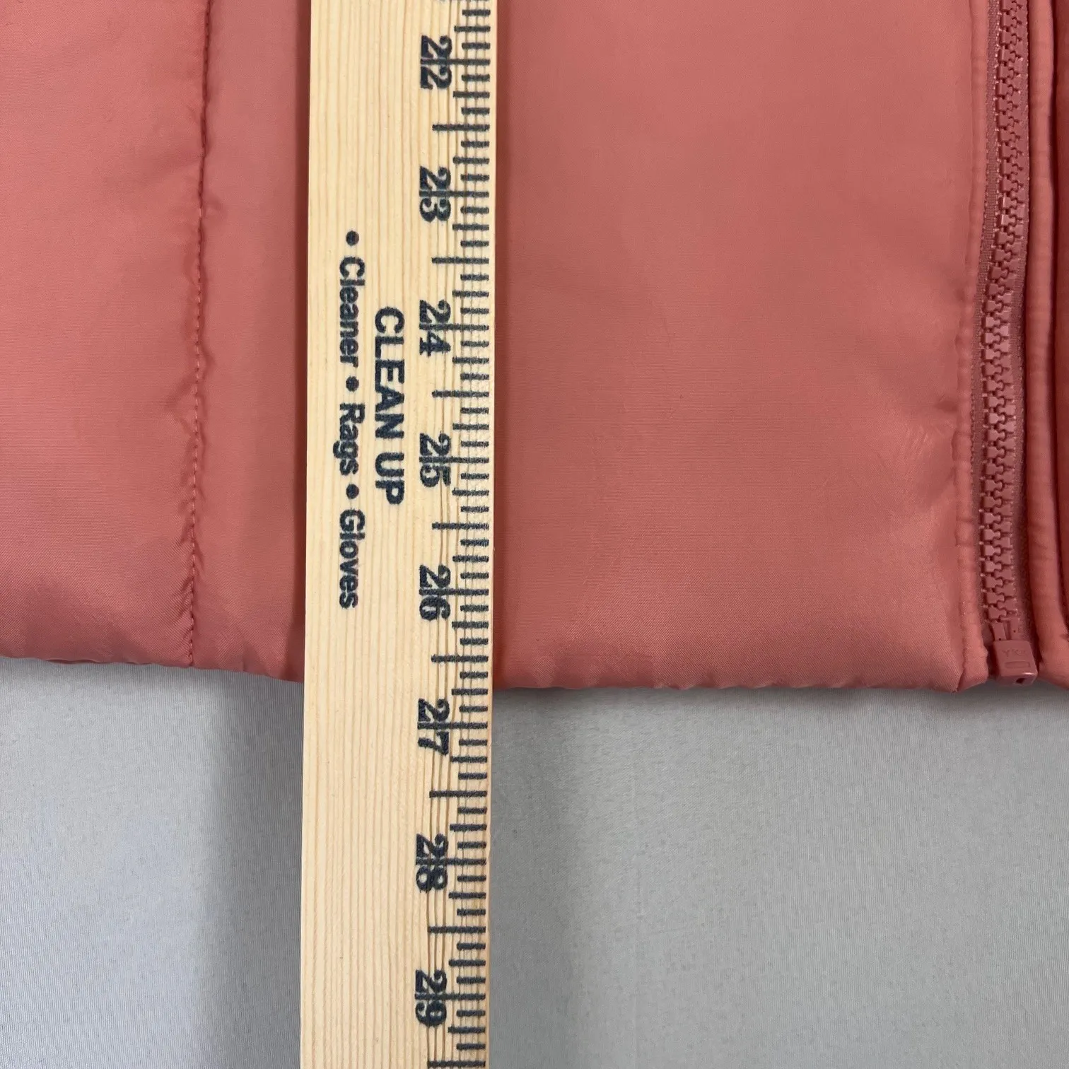 Nike Therma-FIT Women's Vest XL Sleeveless Puffer‎ Jacket Quilted Pink - Image 3