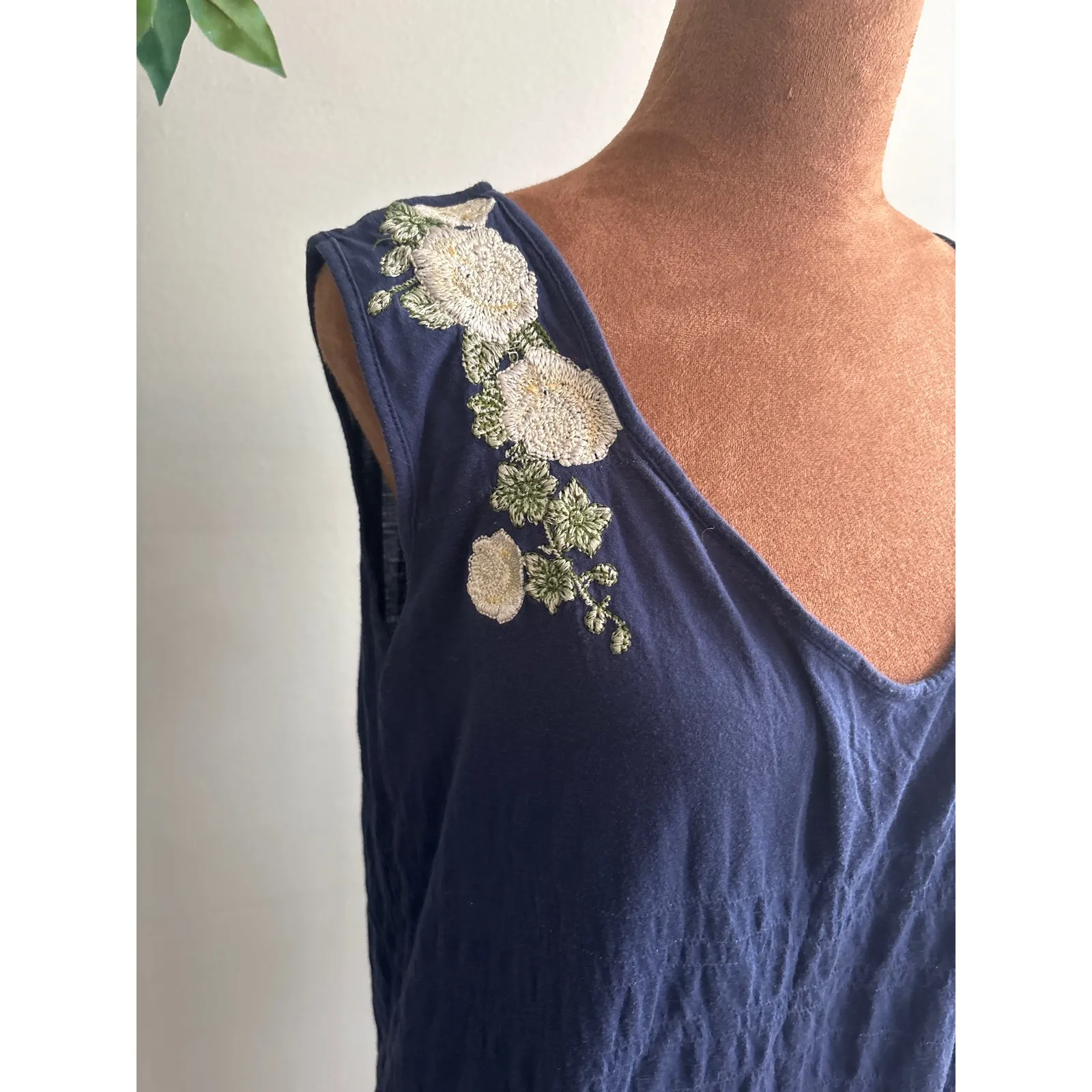 Johnny Was LA Navy Blue Floral Embroidered Sleeveless Maxi Tshirt Dress Size S - Image 3