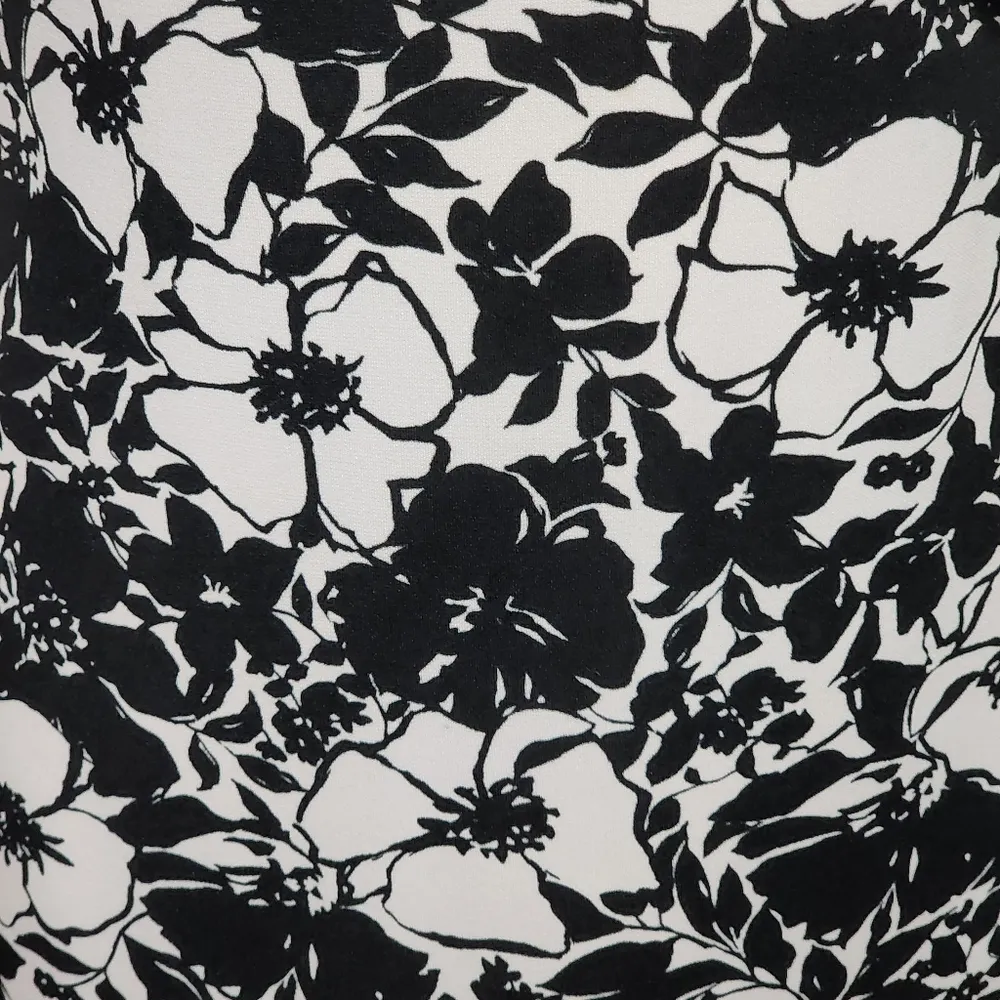 Vintage City Triangles y2k floral ruffle vneck assymetric hem dress size medium - Image 5