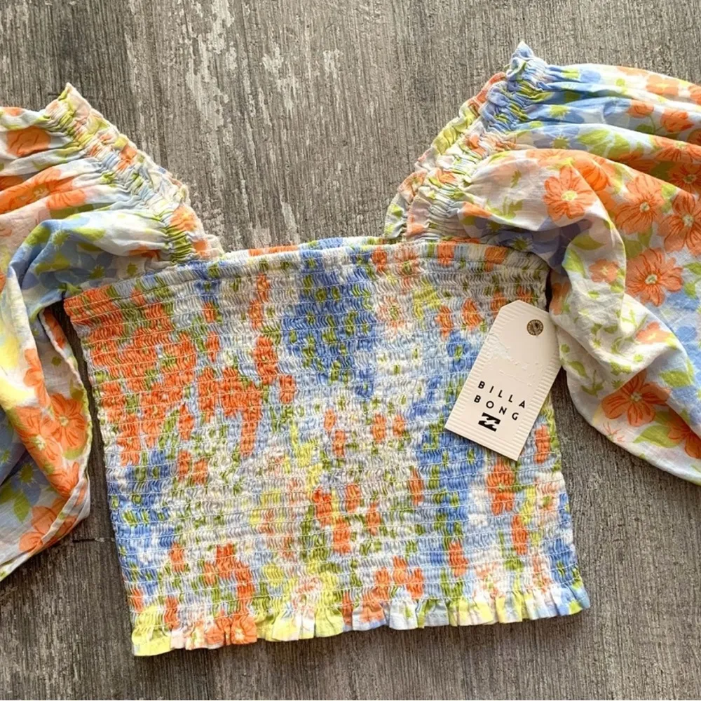 - FEELING GROOVY TOP NWT - Image 5