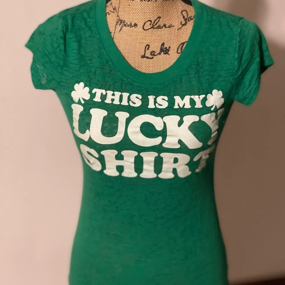 Cute Saint Patricks top and green size small good condition - Image 3