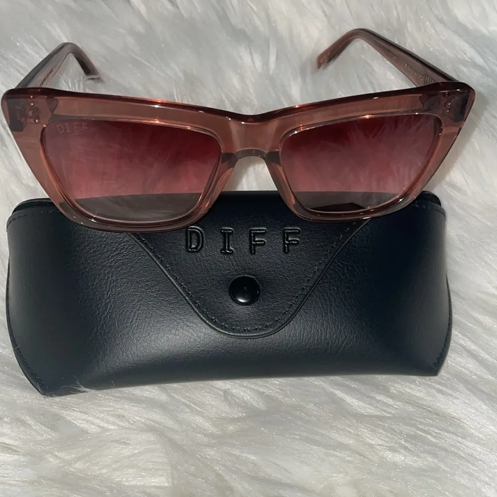 DIFF eyewear DIFF NATASHA - DUSK + DUSK GRADIENT SUNGLASSES - Image 7