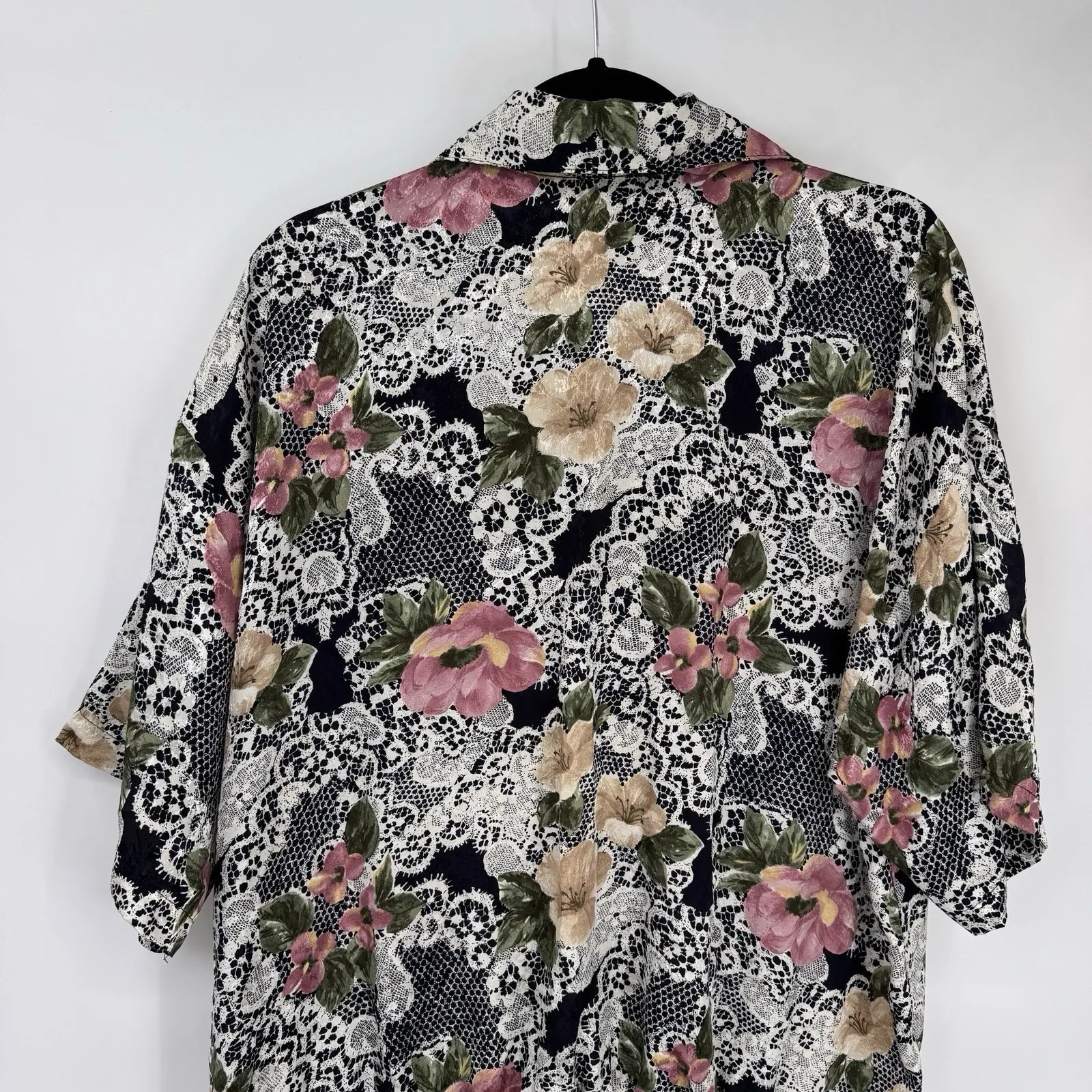Vintage Ms. Caribou Granny Top Womens Plus 20W Black Lace Floral Polyester - Image 9