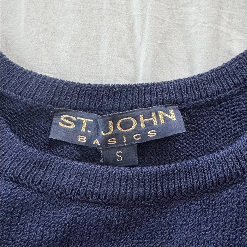 St. John  Dark Blue Knit Top size small - Image 2