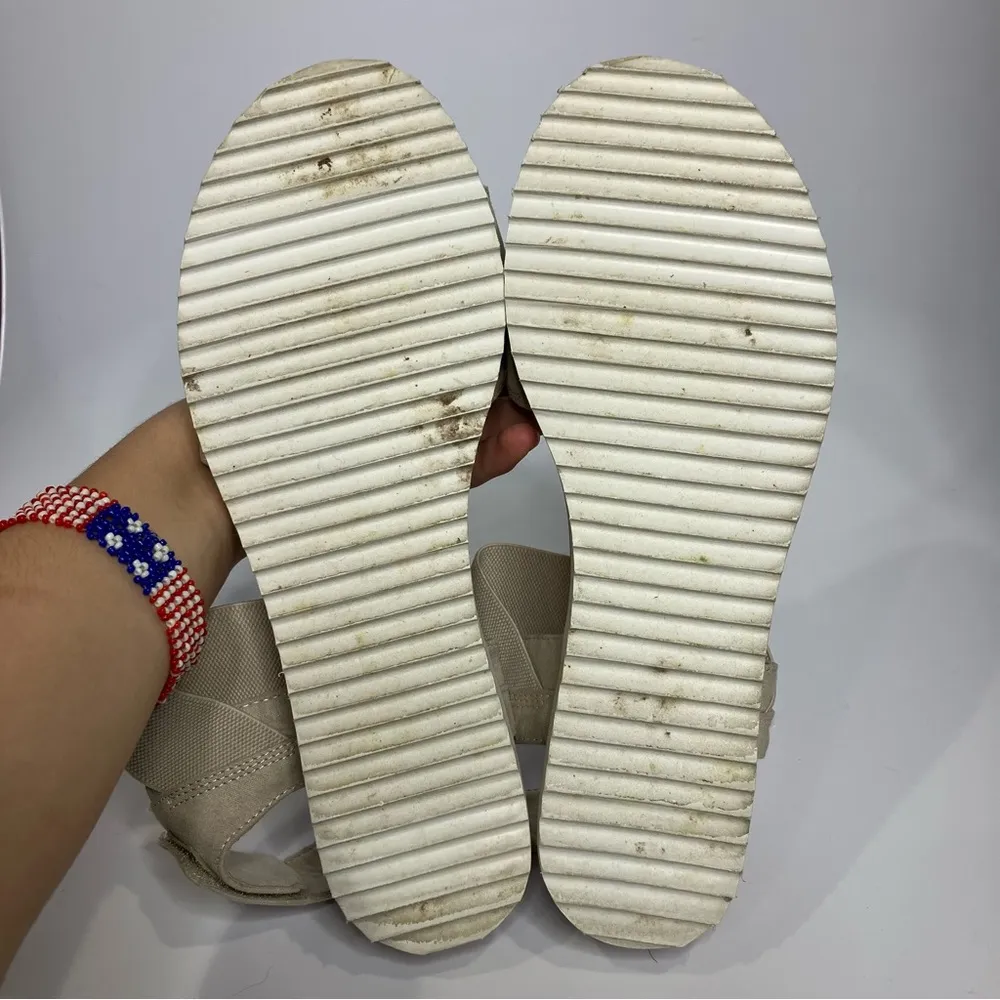 Skechers memory foam wedge Sandals tan women’s size 10 casual minimalist neutral - Image 6