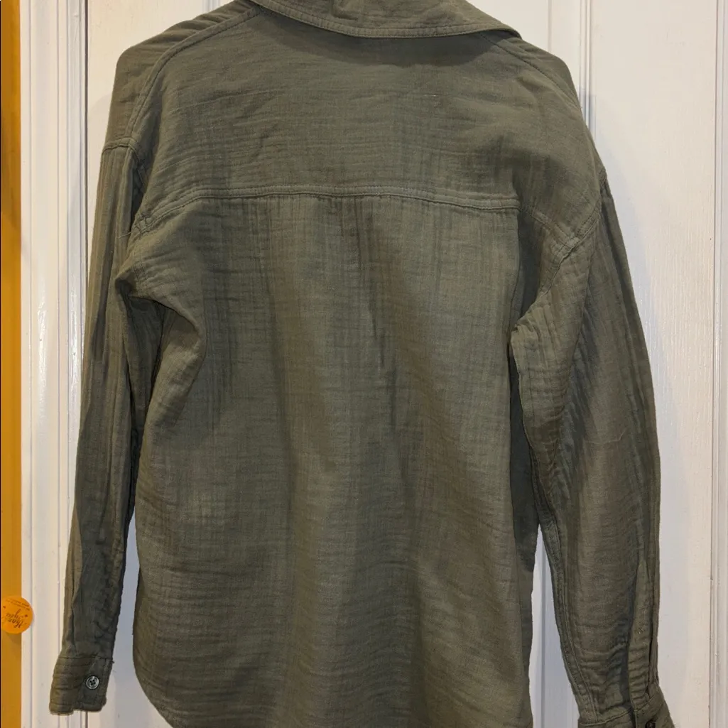 AEROPOSTALE SAGE GREEN WAFFLE KNIT LONG SLEEVE BUTTON DOWN TOP WITH POCKET XS - Image 6