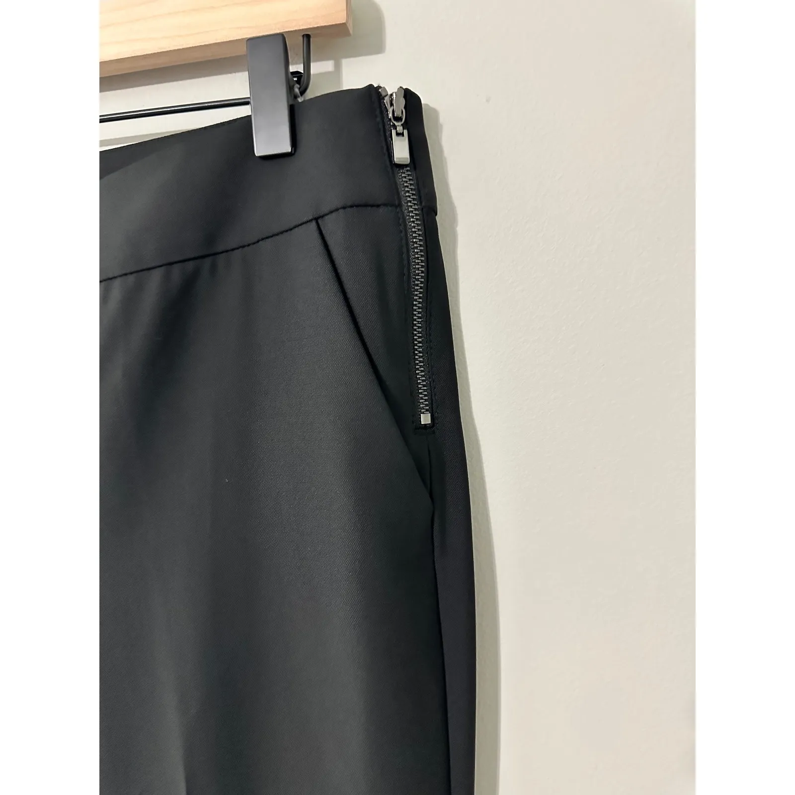 W by Worth Black Zipper Detail Tailored Trouser Pants Womens Size 8 - Image 2