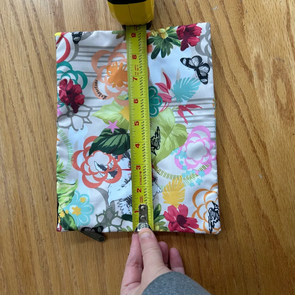 Lesportsac Toiletry Bag Butterflies Birds Floral 9” X 7” - Image 4