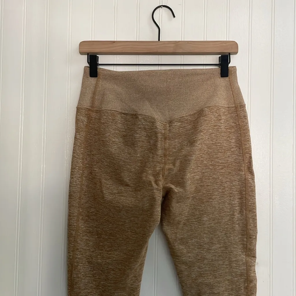 ALO YOGA Alosoft High-Waist Lounge Legging in Caramel Heather Size L - Image 6