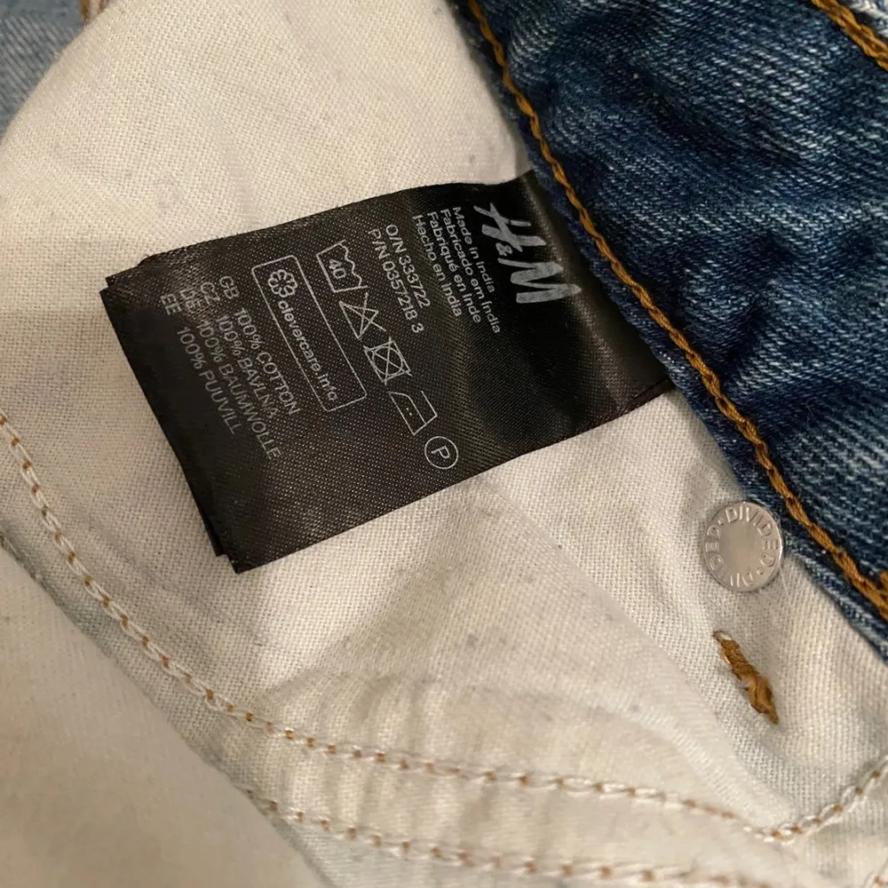 Divided H&M Women vintage jeans mid-rise jeans size 4 - Image 4