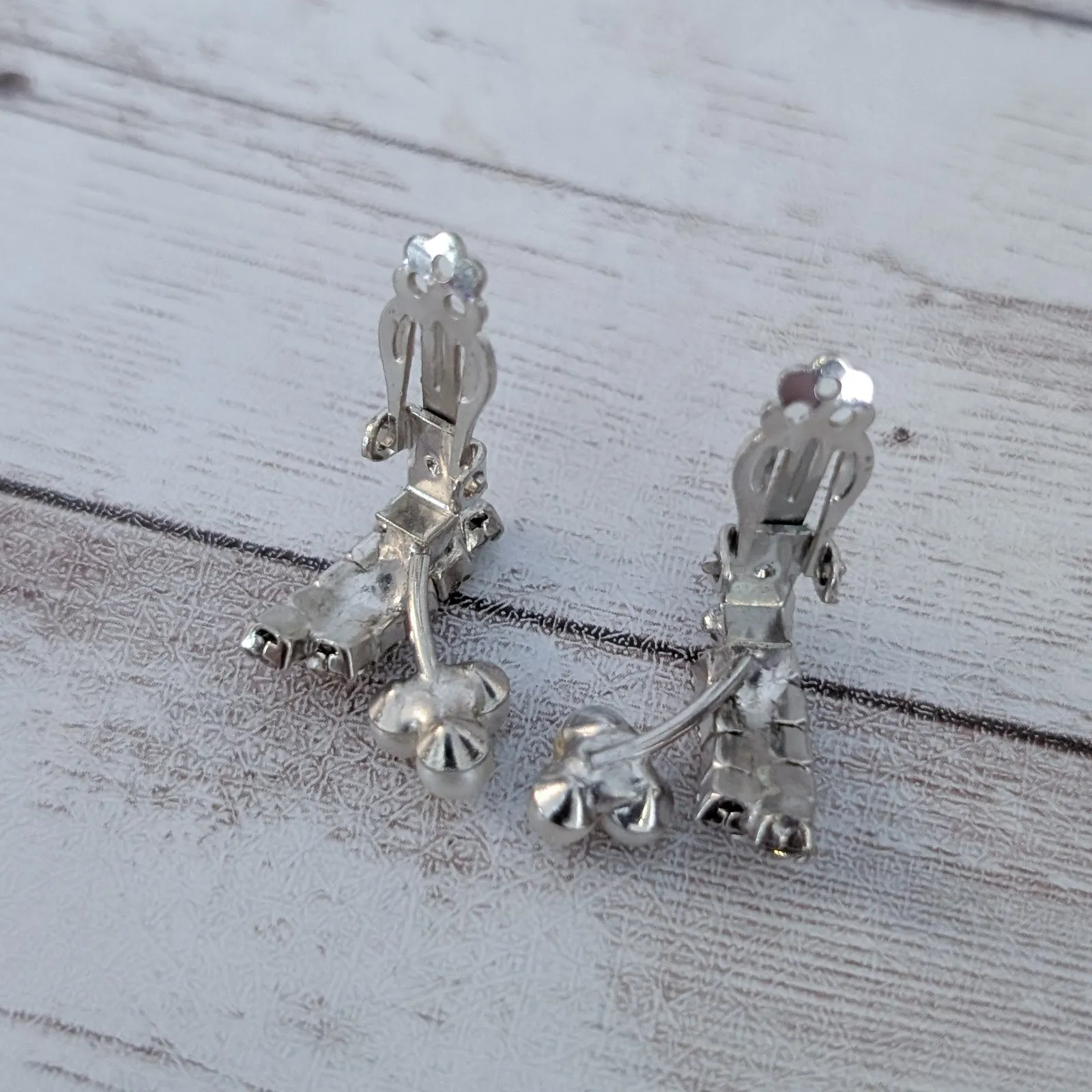 Vintage Clip On Earrings Clear Gem with Faux Pearl Flower Silver - Image 4