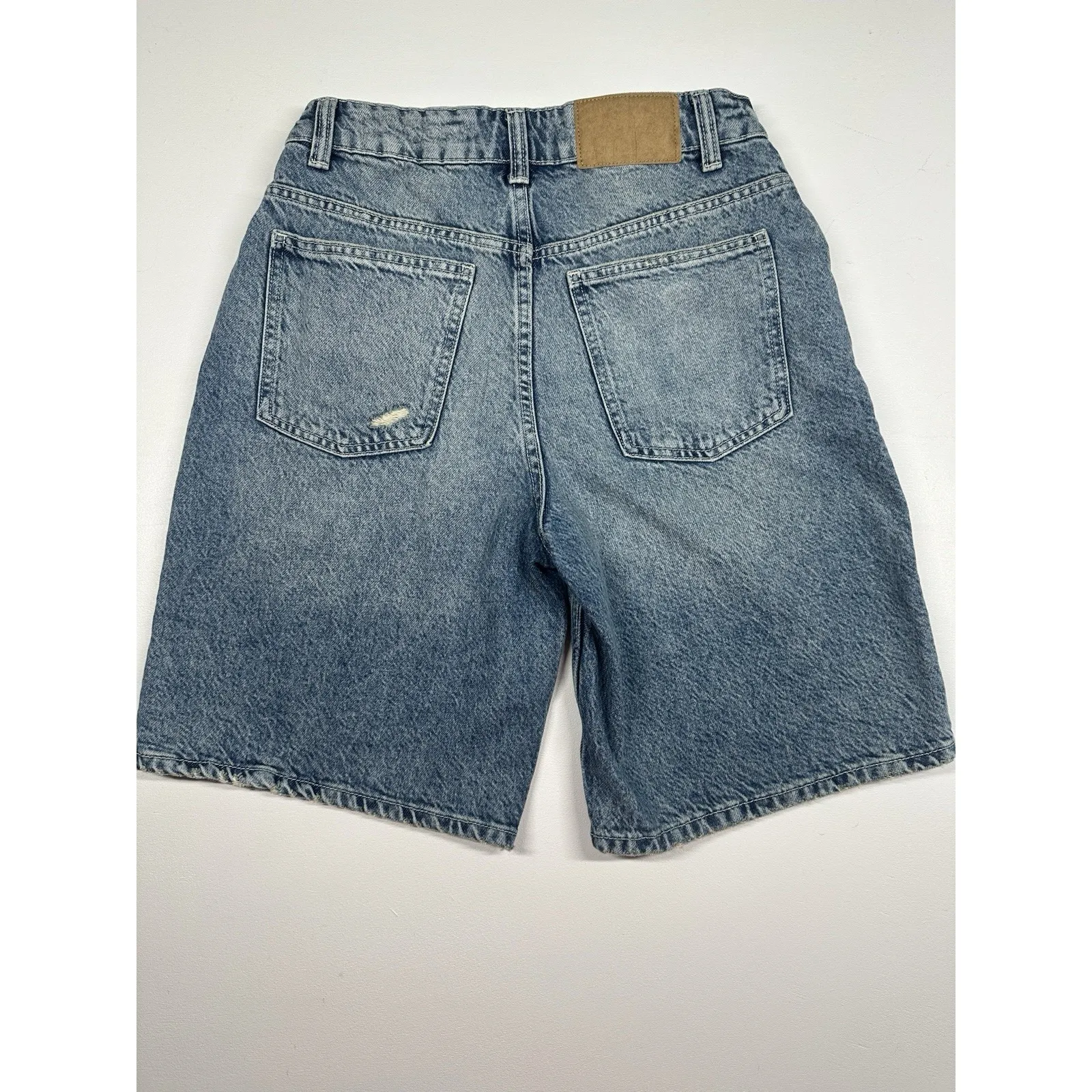 Cotton On Super Baggy Denim Jort,  Women's Sz 4 Stonewash Y2K (b34) - Image 4