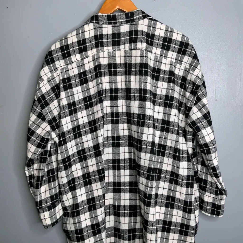 Axis Apparel Classic Black & White Plaid Button Down Tunic Side Pockets S/M Size undefined - Image 6