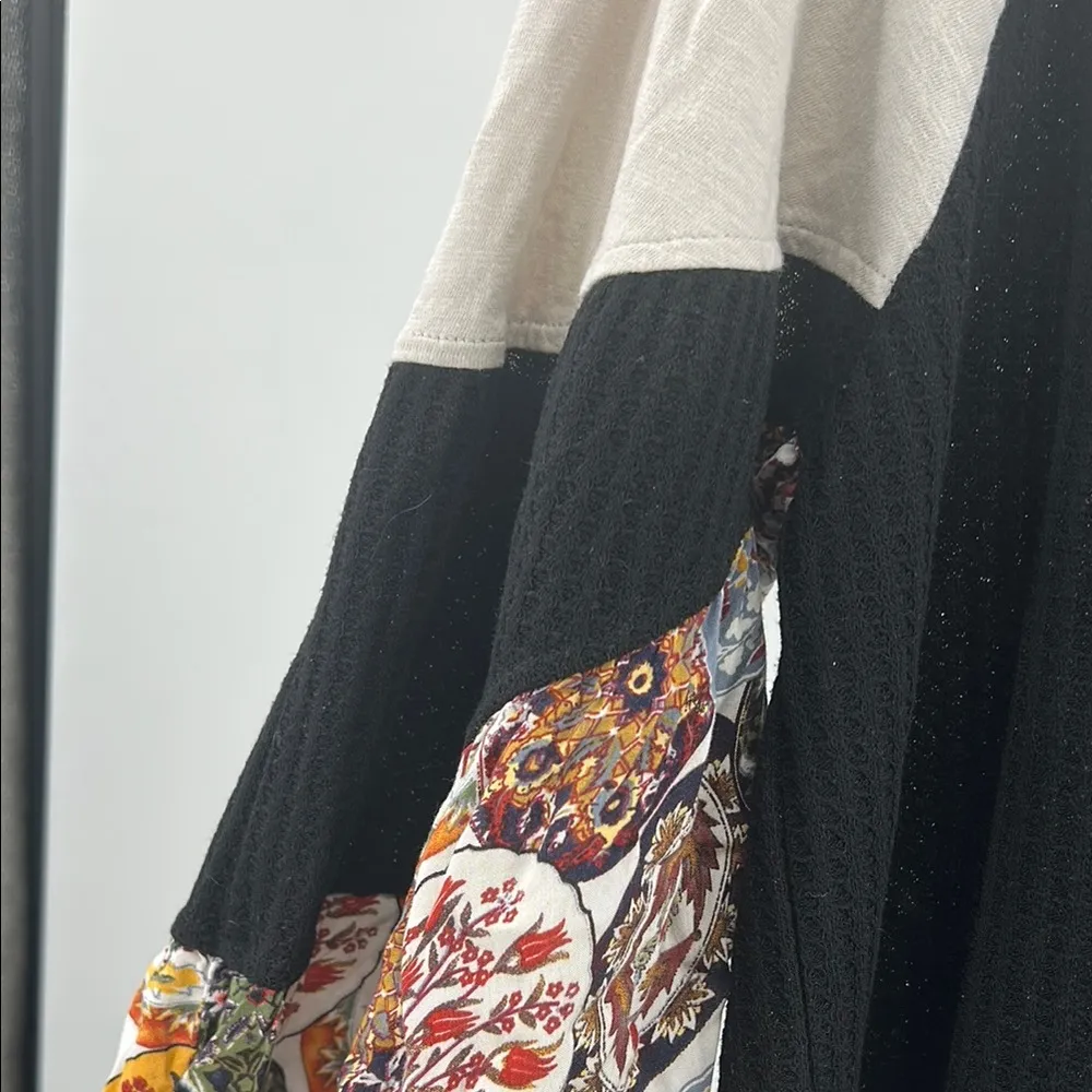 Umgee Black and Cream Raglan 3/4 puff floral Sleeve waffle knit S neutral casual - Image 7