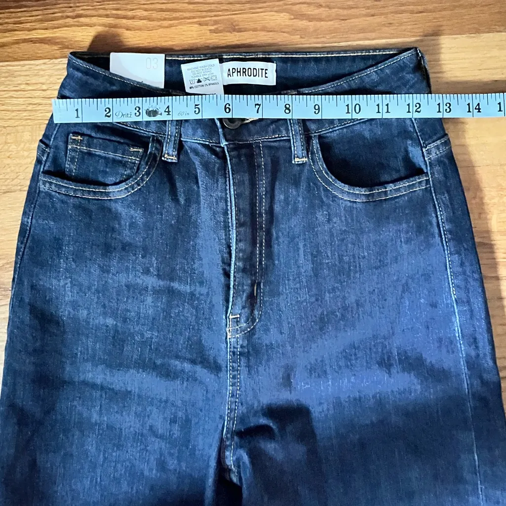 Boutique Wide Leg Jeans size 3/26 Aphrodite Brand NWT - Image 7