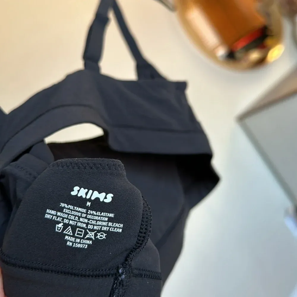 SKIMS FITS EVERYBODY SCOOP BRALETTE size M Onyx NWOT - Image 8