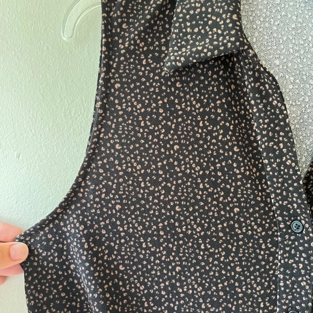 Adrianna Papell Sz L Tank Top Stretch‎ V Neck Blouse Black Button Down Tie Waist - Image 4