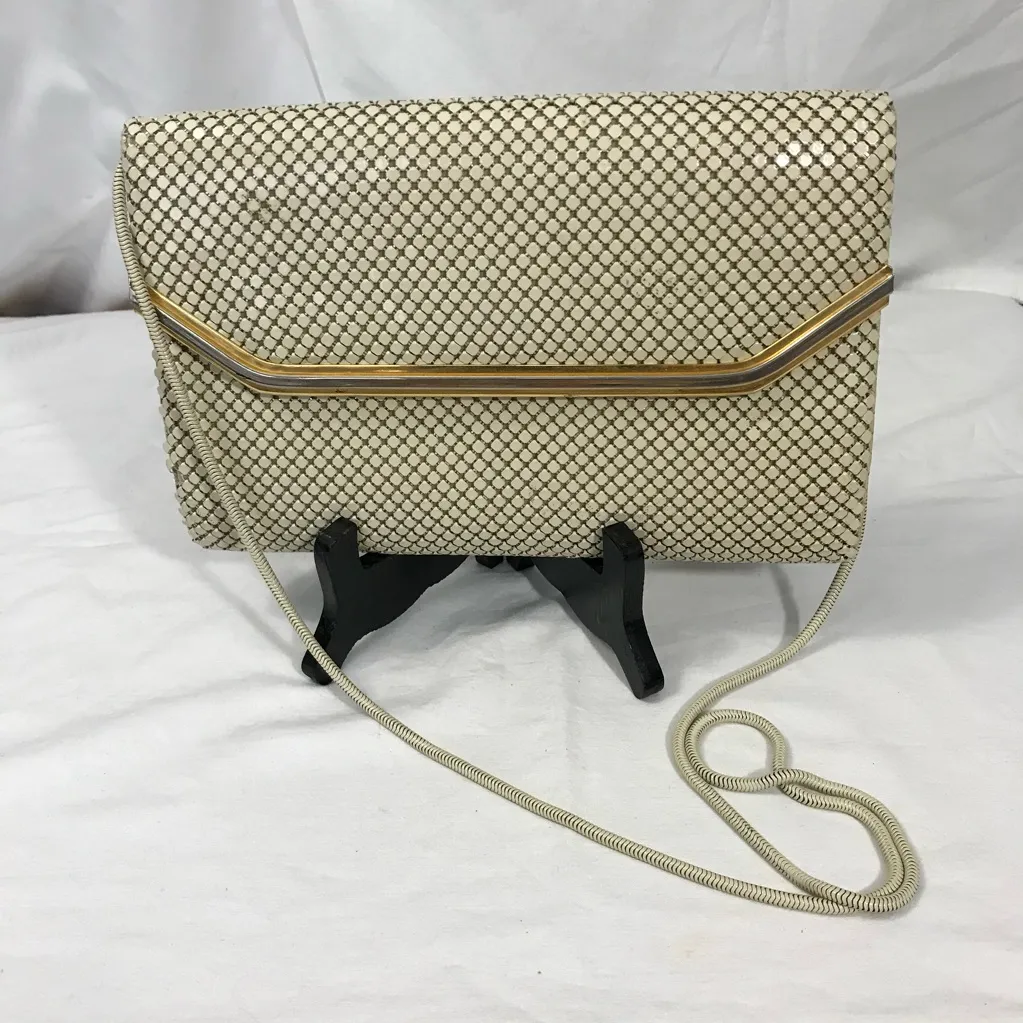 ELKA Vintage Clutch Handbag Metal Mesh Sequin Clutch with Shoulder Strap Gold - Image 4