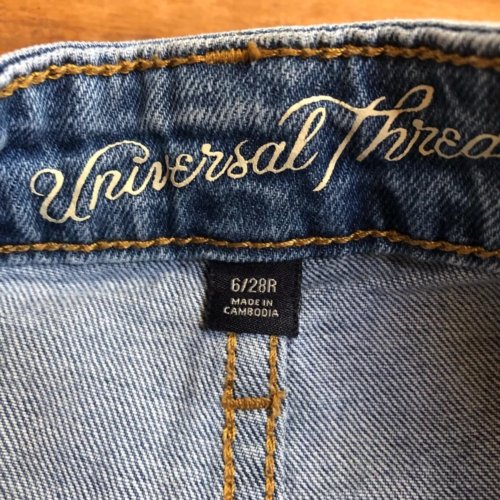 Universal Threads $1️⃣ with Bundle! Universal Thread embroidered - Image 2