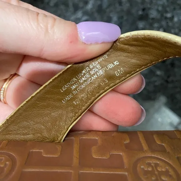 Tory Burch‎ Thora Leather Flip Flop Sandal - Image 5