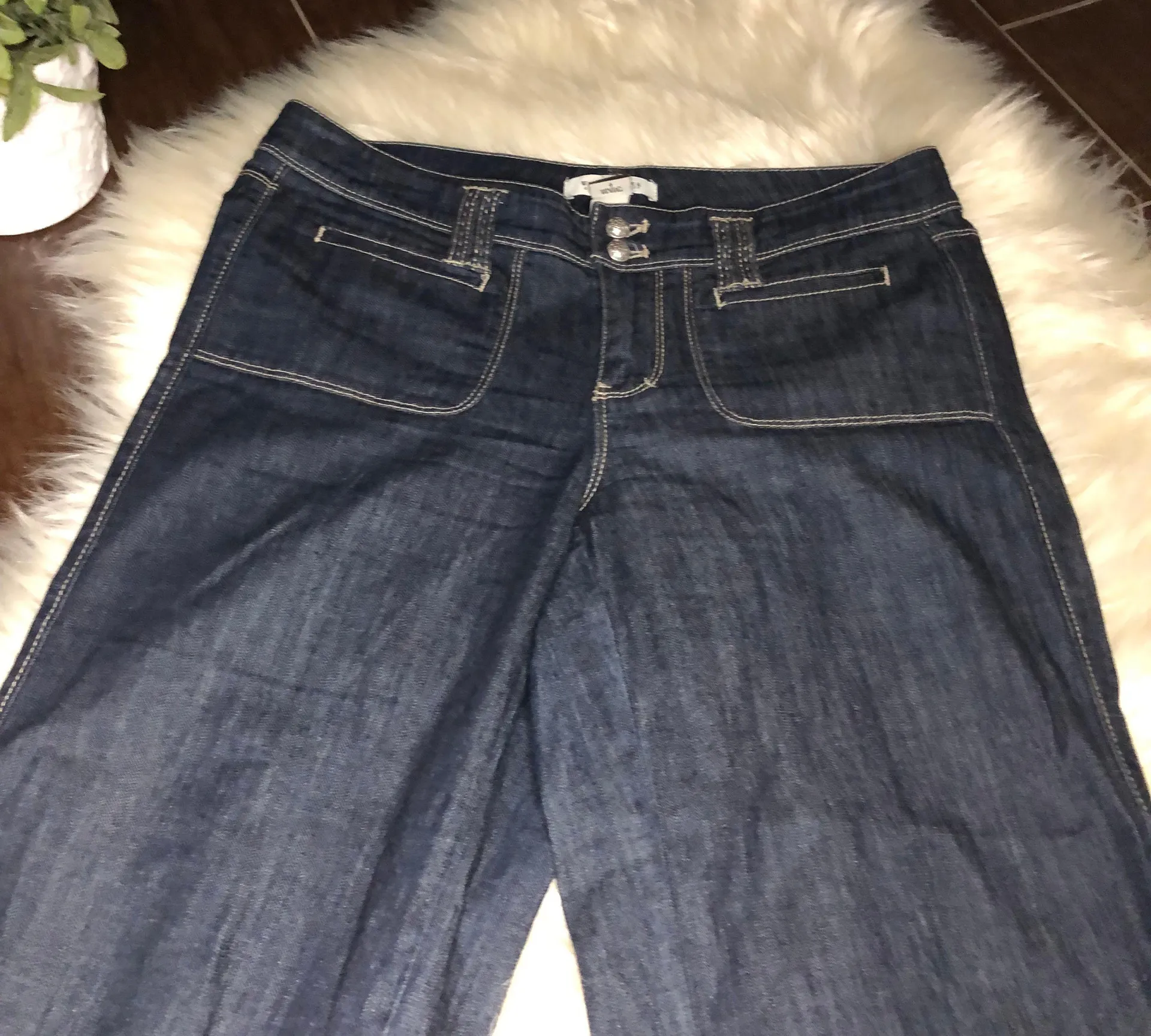 White house black market denim wide legged capris - Image 3