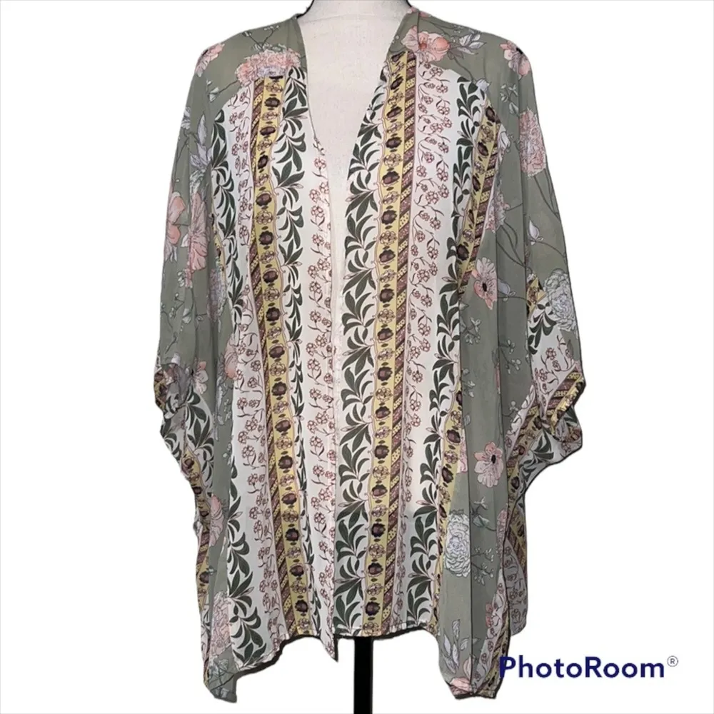 UMGEE medium/large kimono light green floral sheer cover up casual wear flaw - Image 9
