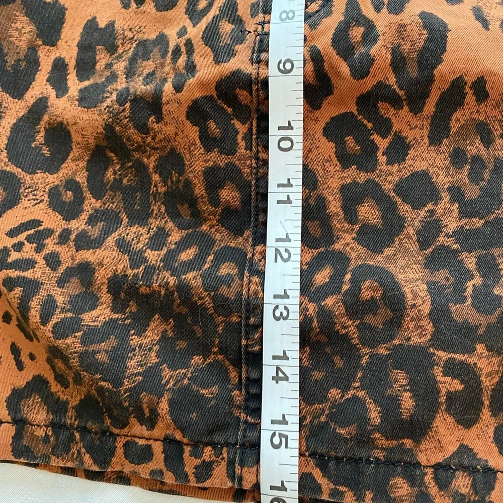 Missguided Leopard Print Denim Mini Skirt Sz 8 - Image 6