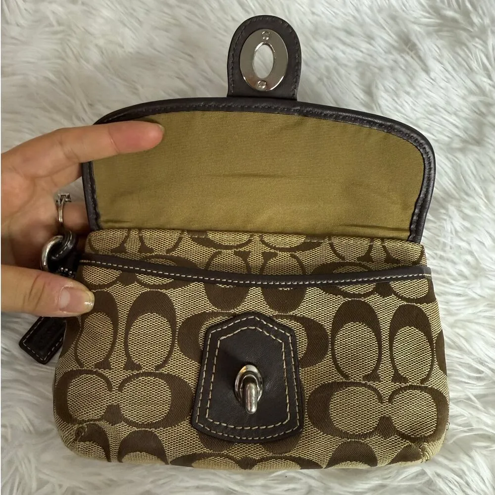 y2k COACH Turnlock Brown Signature Canvas Wristlet - Image 5