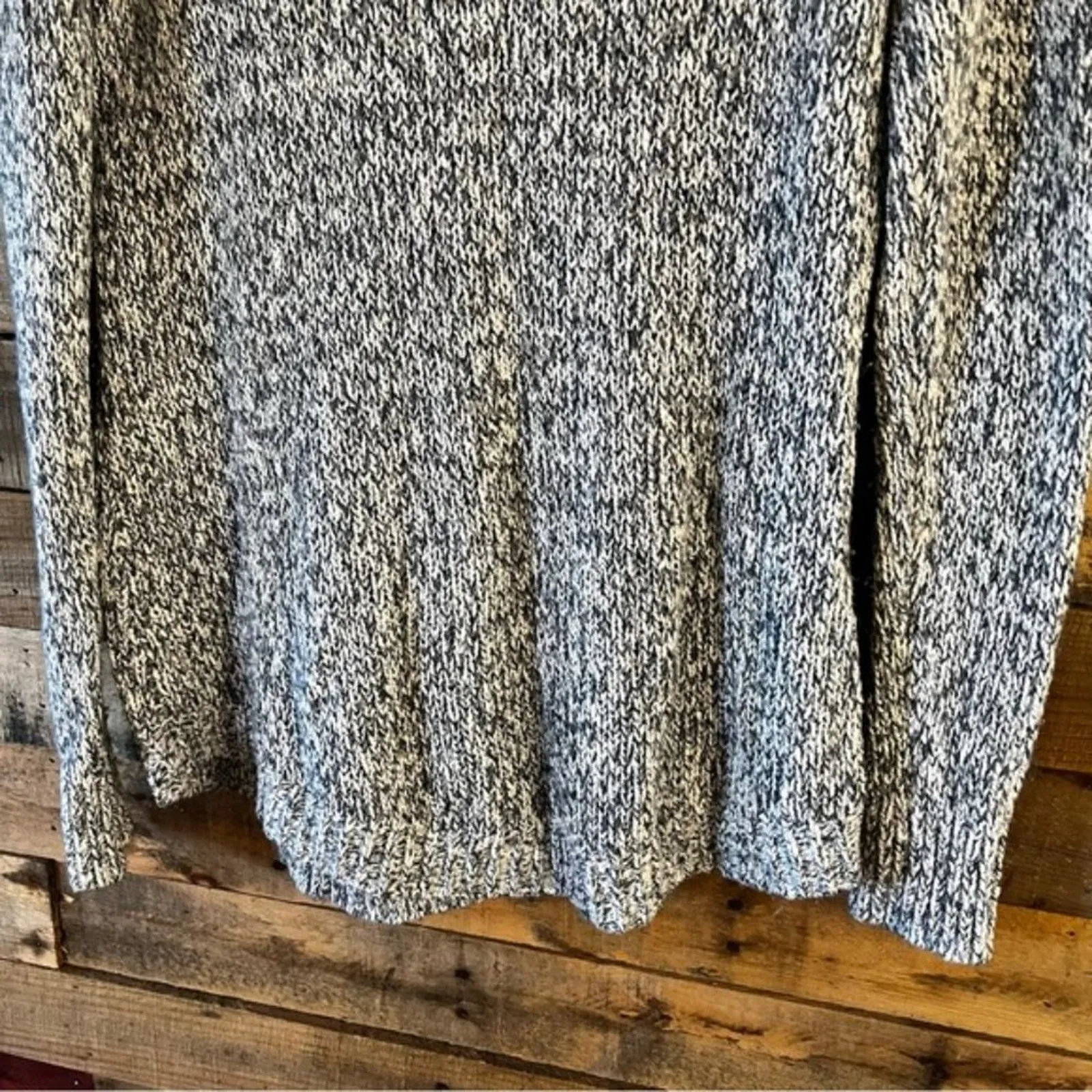 Loft  Outlet Gray Marled Knit Sweater Size‎ Medium - Image 4