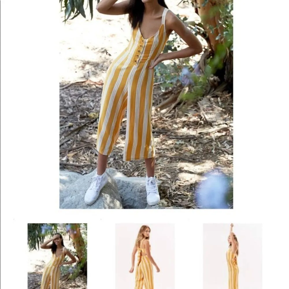 ✨ Tie back button front white yellow stripe jumpsuit✨ - Image 3