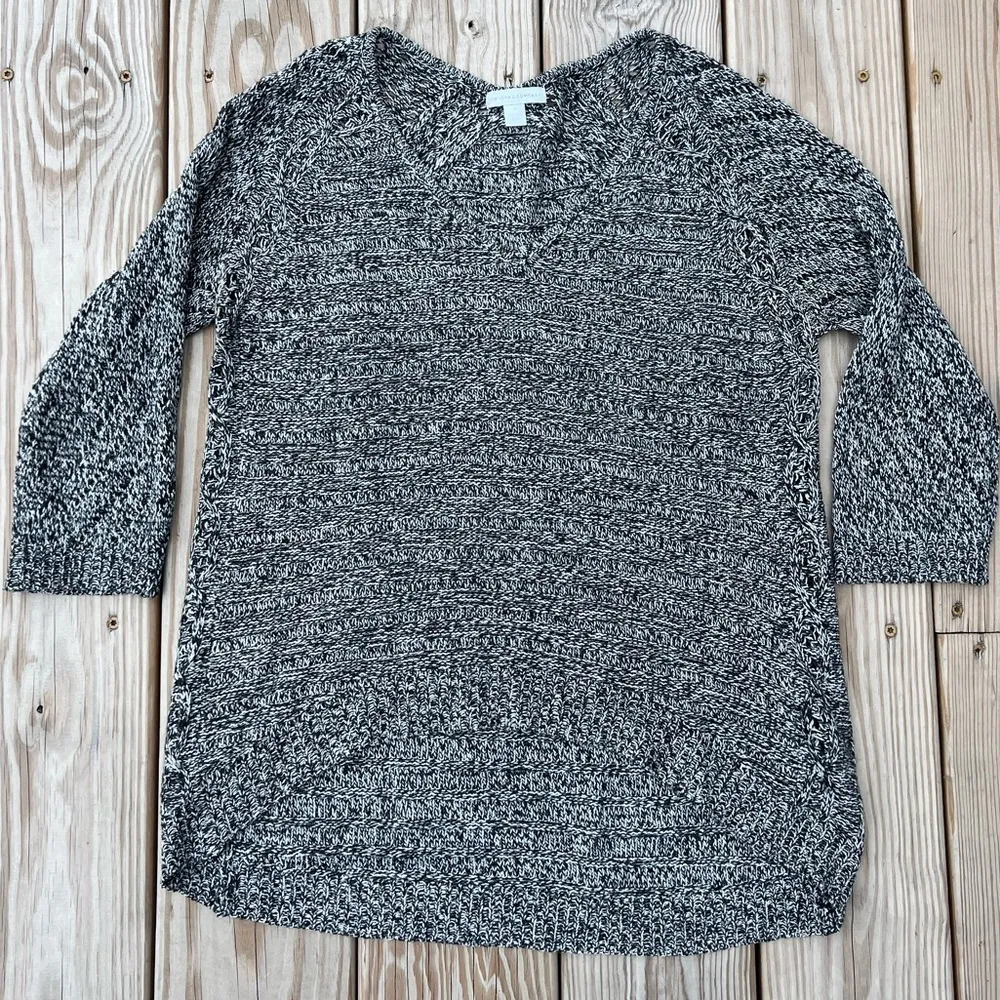 New York & Company Sweater | Size Medium - Image 2