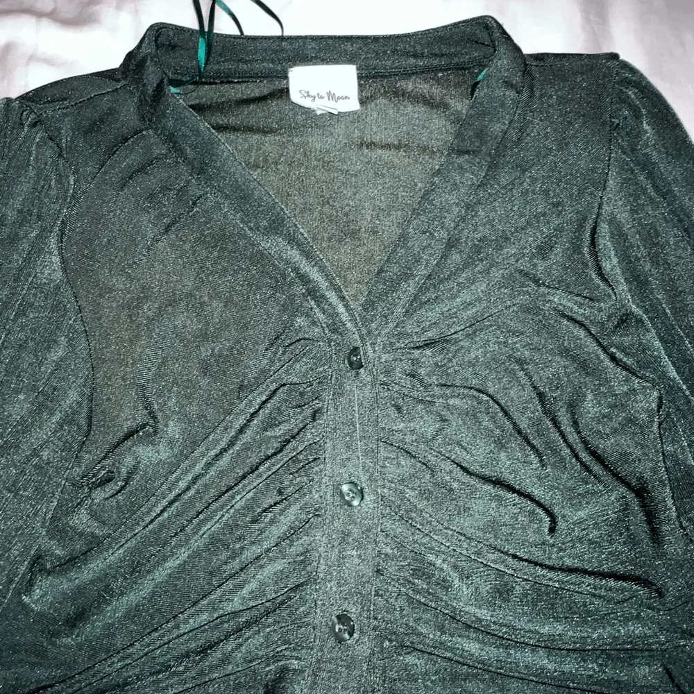 Sky to Moon Cropped Long Sleeve Green - Image 2