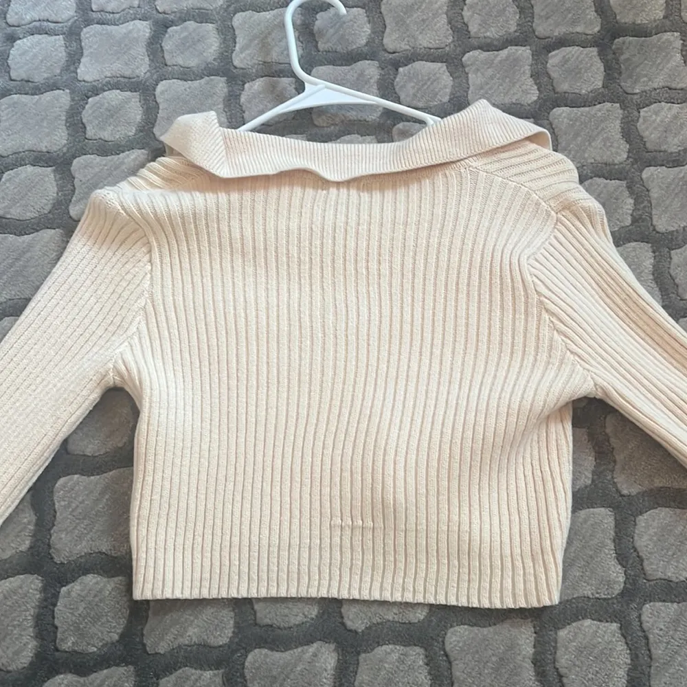 Debut Long Sleeve Cropped Collared Sweater - Image 5