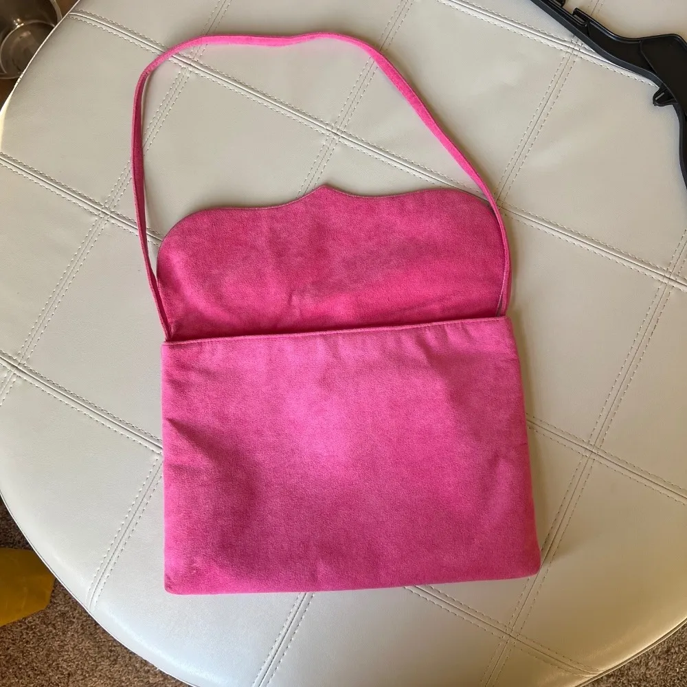 Reva Pink Ultrasuede Envelope‎ Shoulder Bag Vintage Designer Evening Purse - Image 3